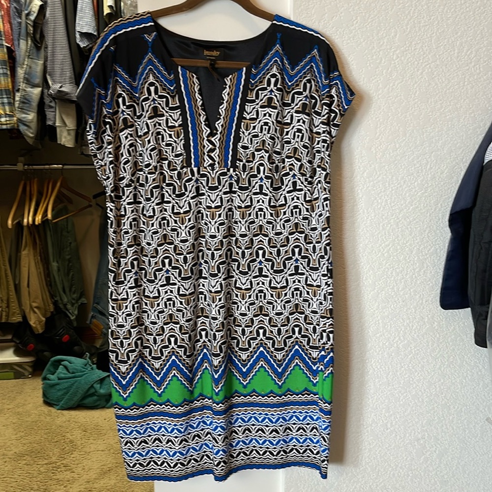 Women’s Laundry dress perfect for travel.